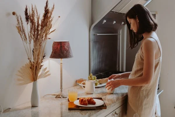 Simple Kitchen: A Guide to Making a Functional and Beautiful Kitchen